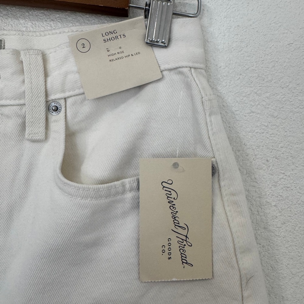Universal Thread Womens High Rise Long Shorts Denim Size 2 NEW Off White Cream - Picture 2 of 6